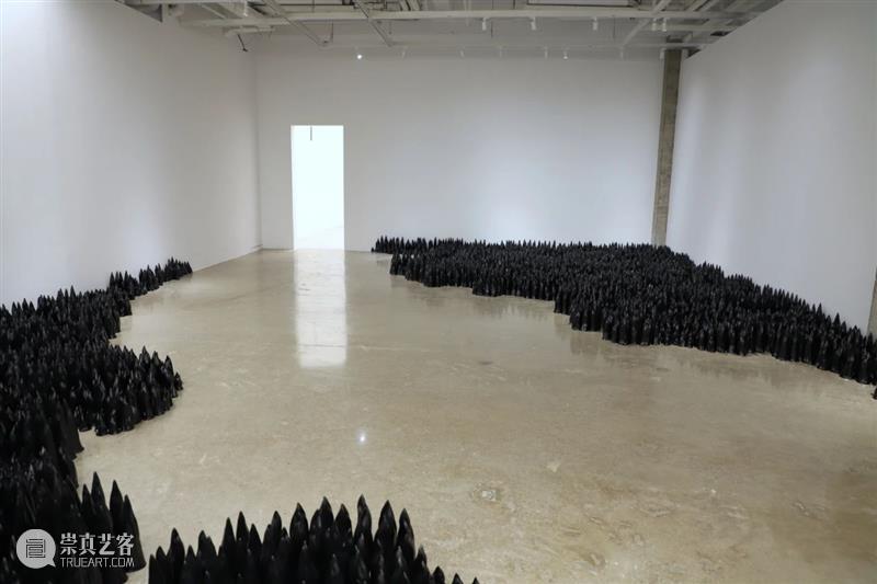 【实验空间·人物随访】白纸—刘建华个展 视频资讯 人物随访 人物 个展 白纸 刘建华 空间 雕塑 领域 青年 艺术家 实验性 崇真艺客